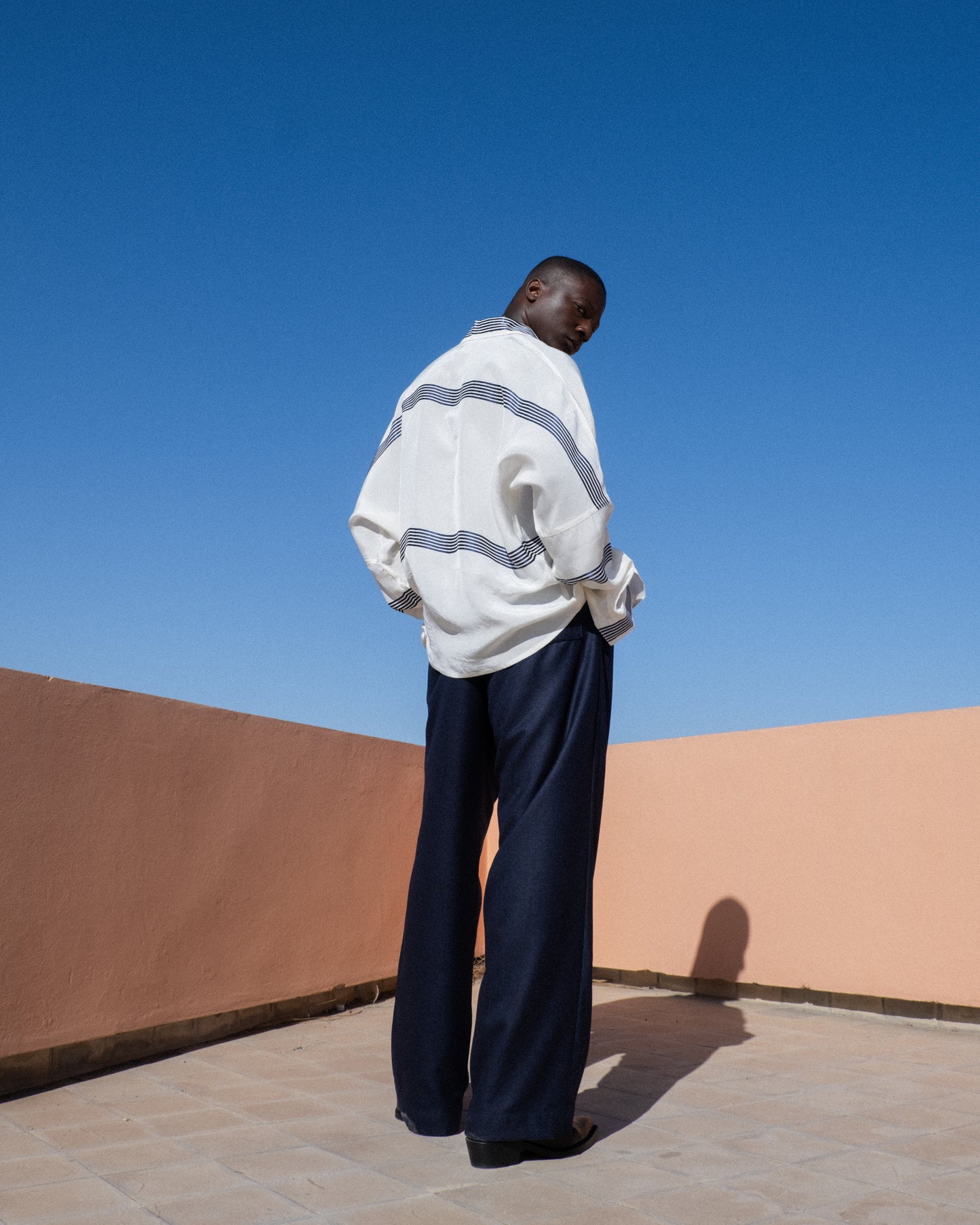 LINEAR ARCHI-KECH SHIRT